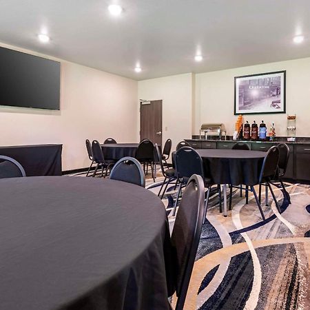 Medina Comfort Inn & Suites מראה חיצוני תמונה