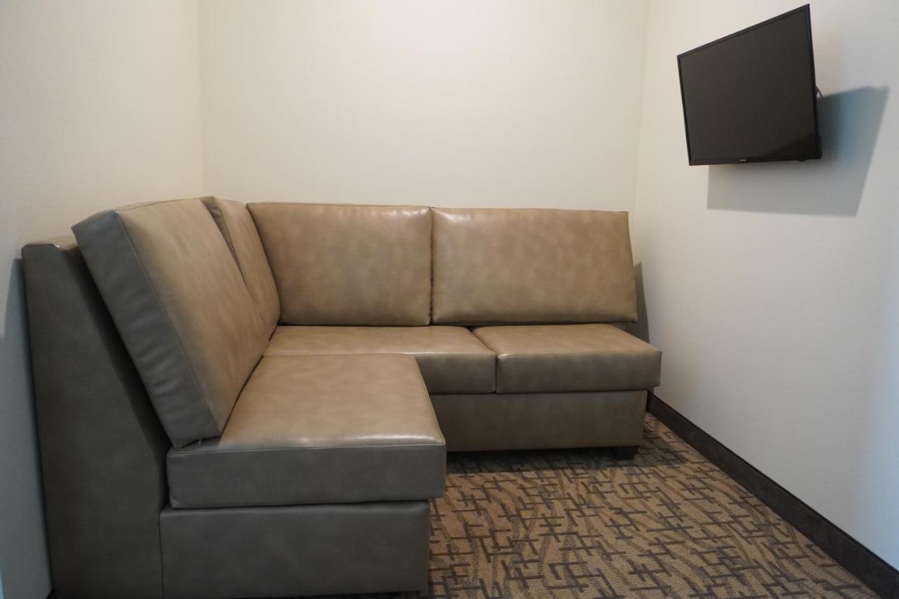 Medina Comfort Inn & Suites מראה חיצוני תמונה
