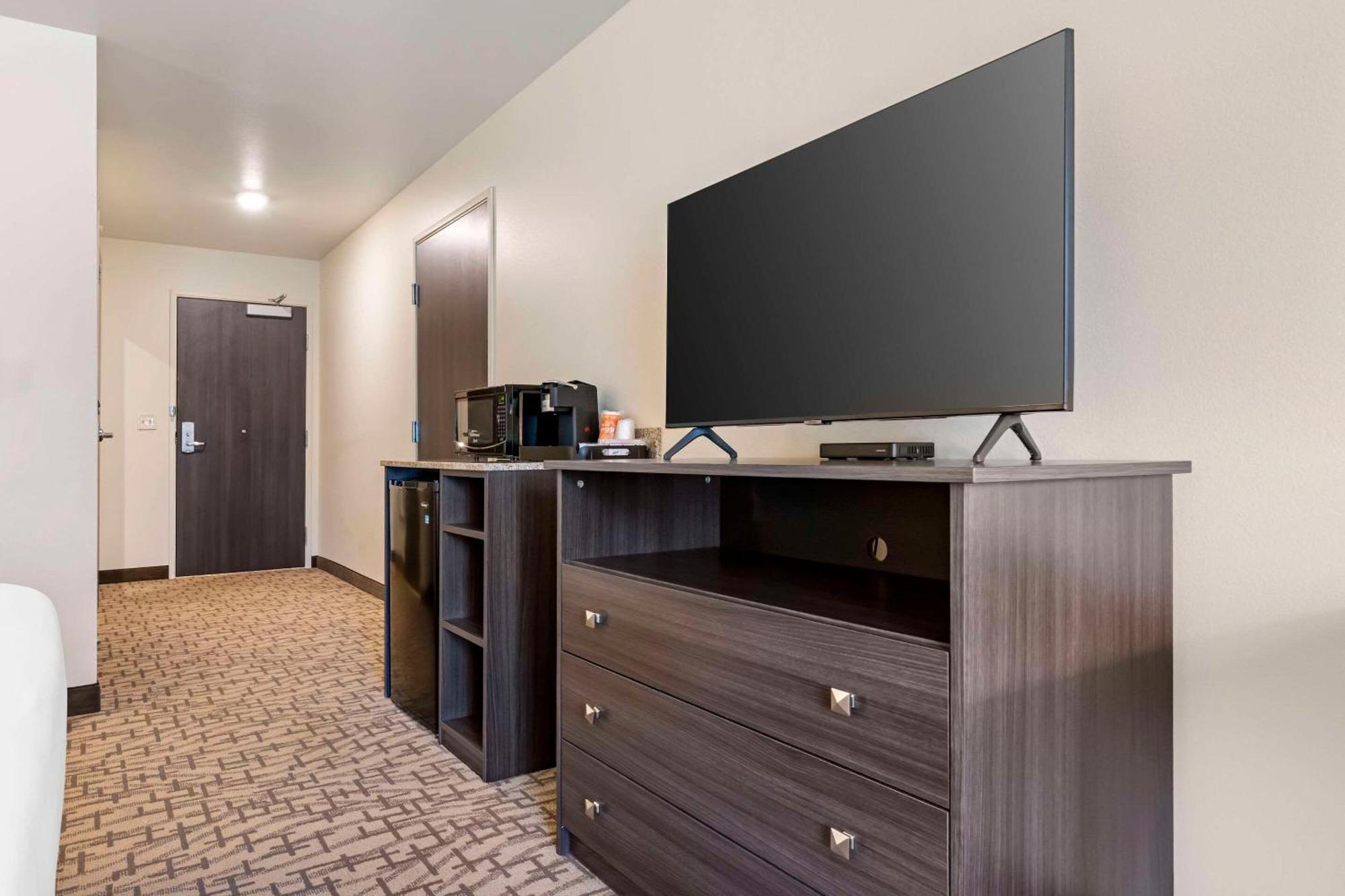 Medina Comfort Inn & Suites מראה חיצוני תמונה