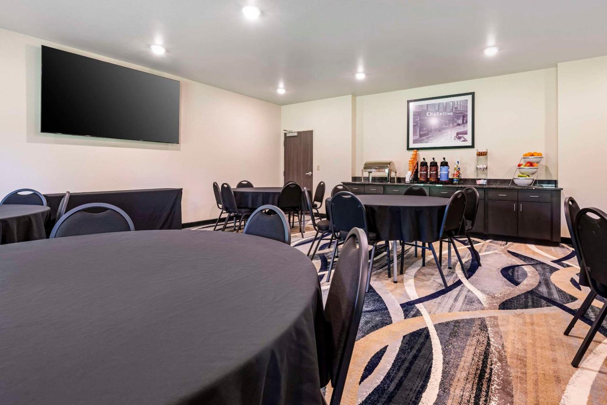 Medina Comfort Inn & Suites מראה חיצוני תמונה