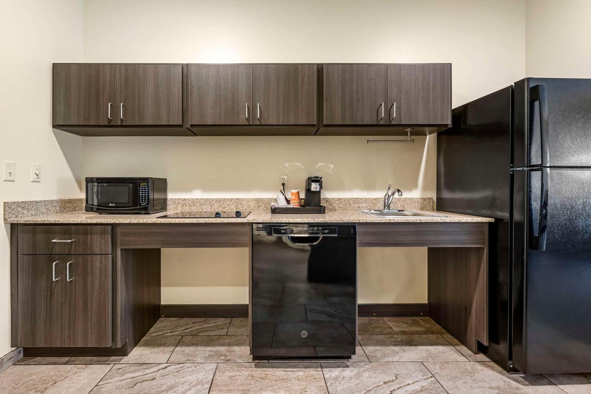 Medina Comfort Inn & Suites מראה חיצוני תמונה