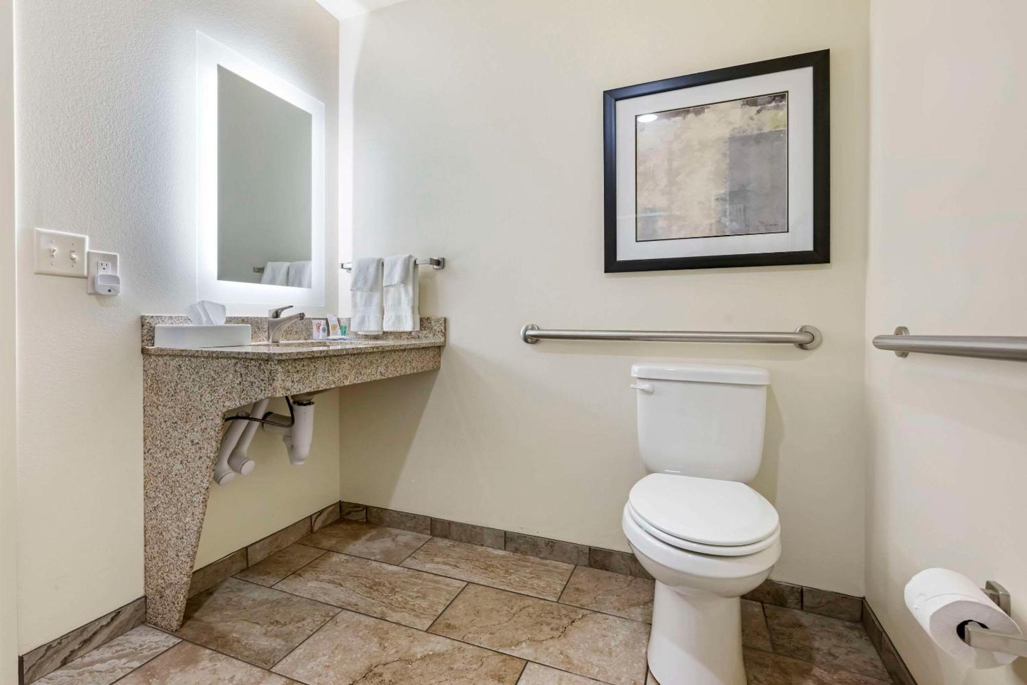 Medina Comfort Inn & Suites מראה חיצוני תמונה