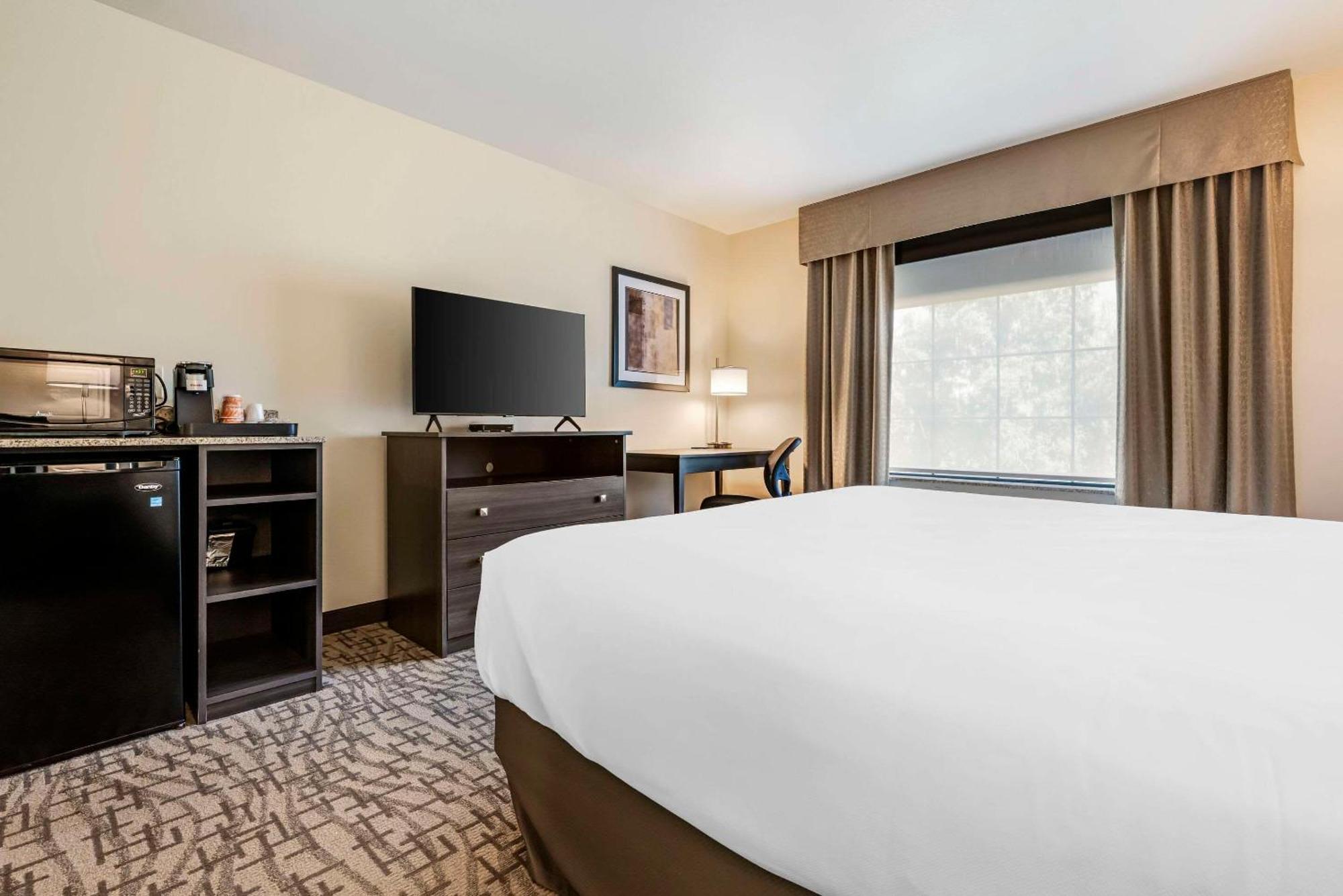 Medina Comfort Inn & Suites מראה חיצוני תמונה
